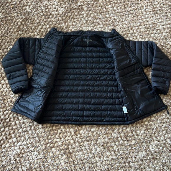 Lightweight down jacket - Picture 3 of 3